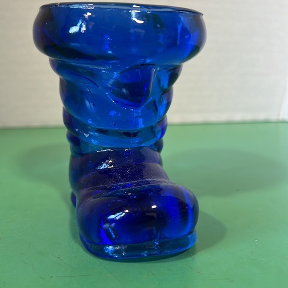 Beautiful blue cobalt glass boot - Picture 5 of 8
